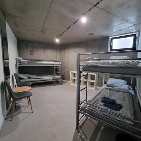 Industrialna Piwnica Hostel กดัญสก์ ภายนอก รูปภาพ