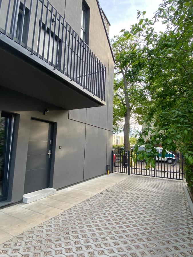 Industrialna Piwnica Hostel กดัญสก์ ภายนอก รูปภาพ