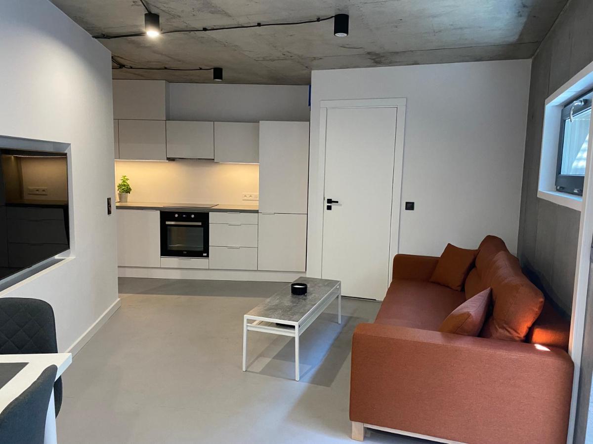 Industrialna Piwnica Hostel กดัญสก์ ภายนอก รูปภาพ