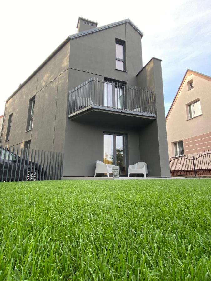 Industrialna Piwnica Hostel กดัญสก์ ภายนอก รูปภาพ