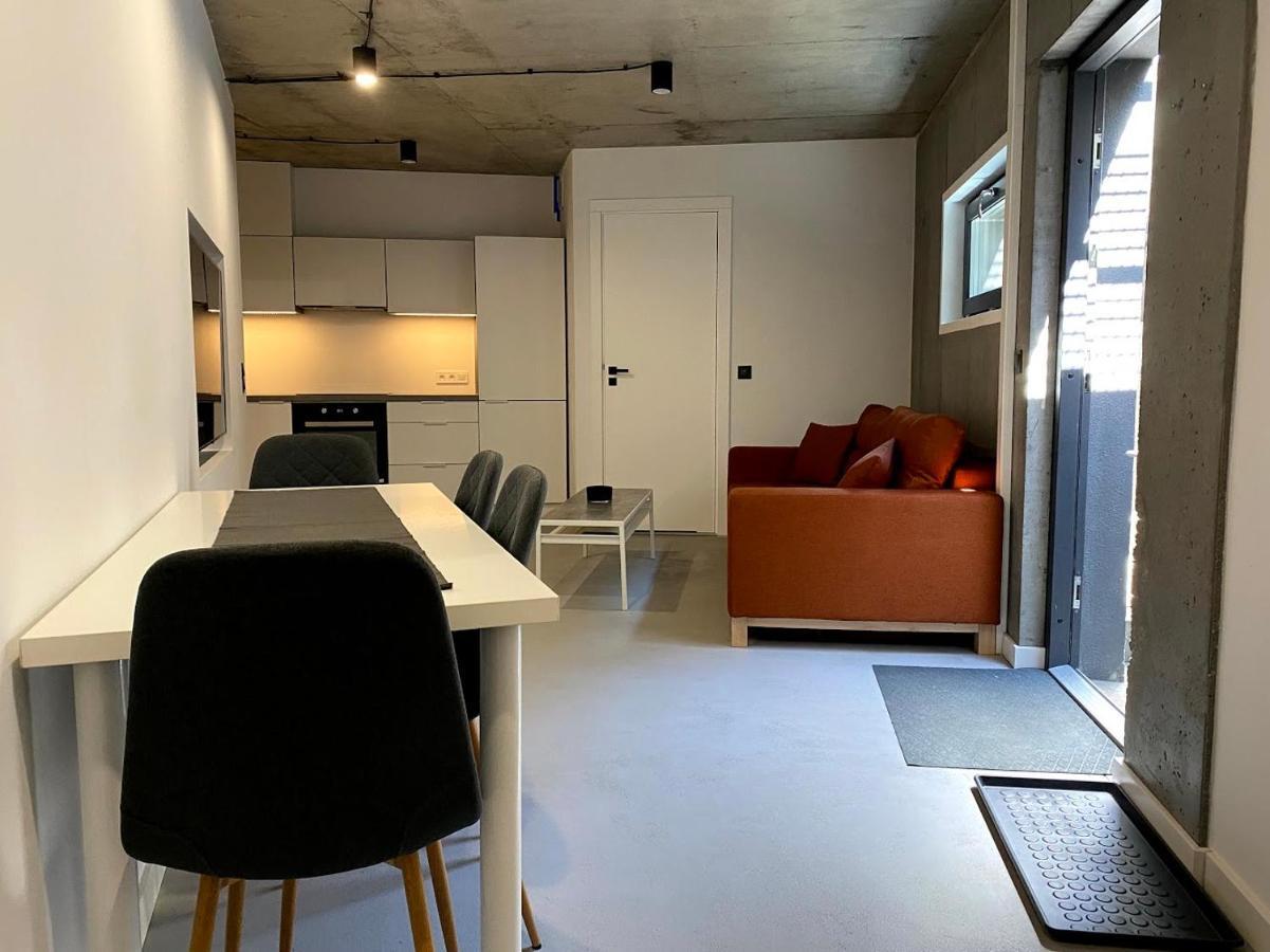 Industrialna Piwnica Hostel กดัญสก์ ภายนอก รูปภาพ